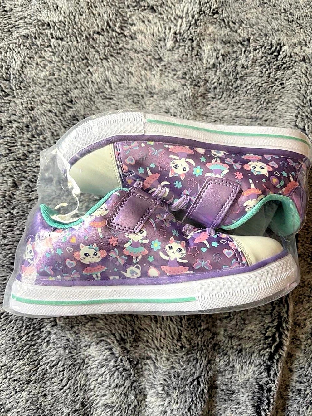 Kids Purple & White Sneakers Size 12